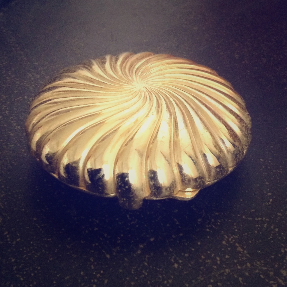 Partylite travel candle holder/compact